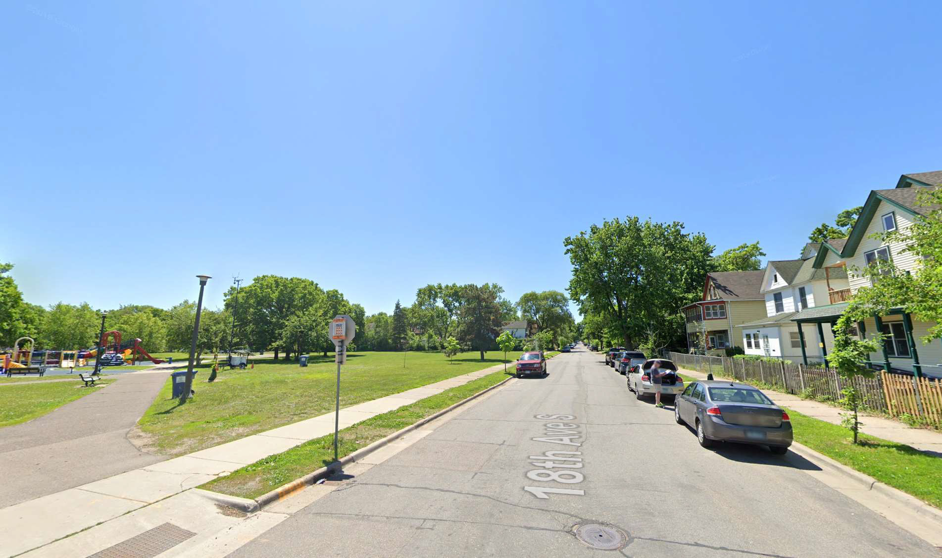 street view of very low opportunity neighborhood in Minneapolis, MN